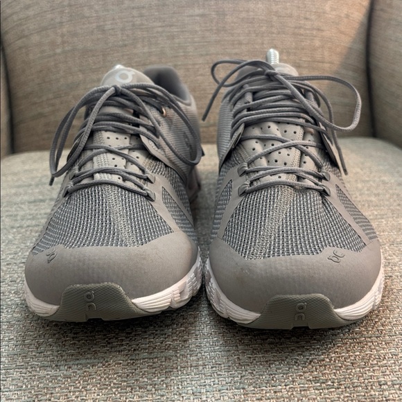 On Cloud 5 Gray Silver White Sneakers Running Shoes Men’s size 9.5 - Picture 4 of 10